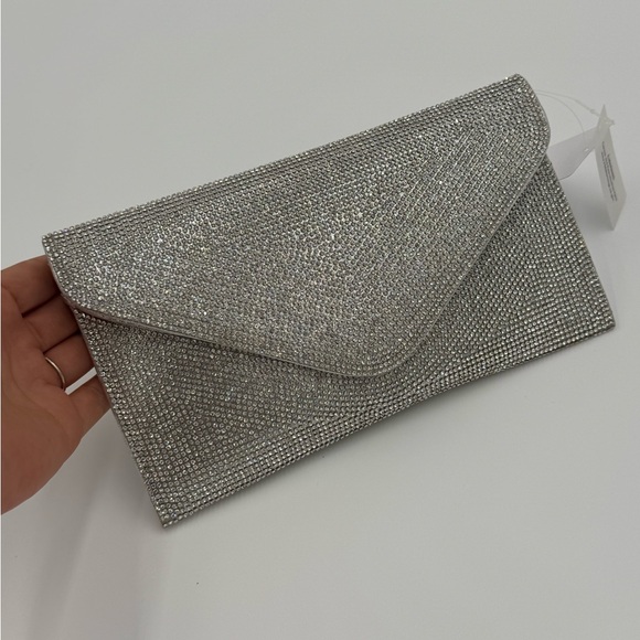 Silver Rhinestone clutch with removable silver chain snap closure - Picture 4 of 15